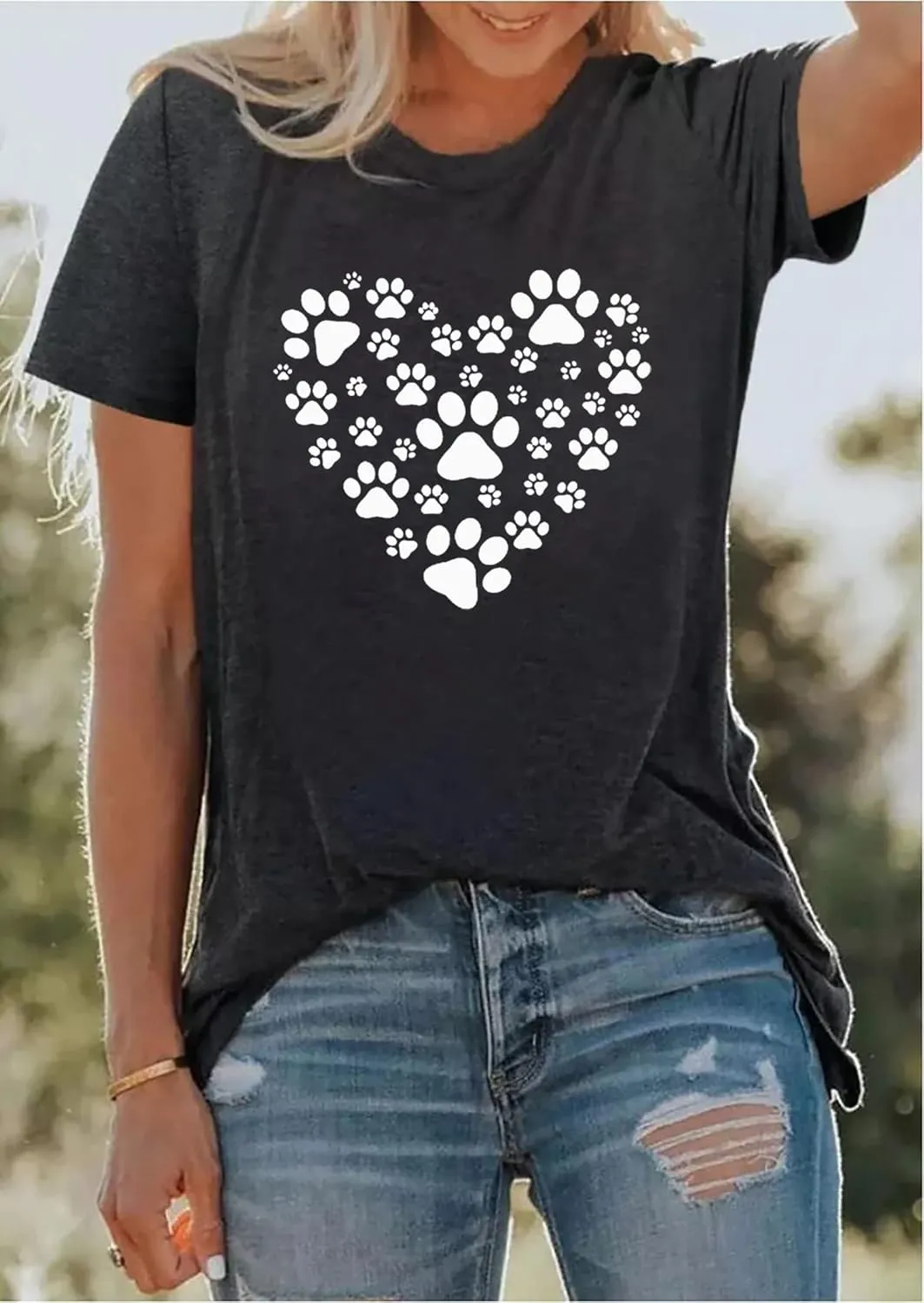 Susongeth Dog Paw Love Heart Print T-Shirt for Women Short Sleeve Dog Mom Graphic Tees Tops Mother's Day Shirts