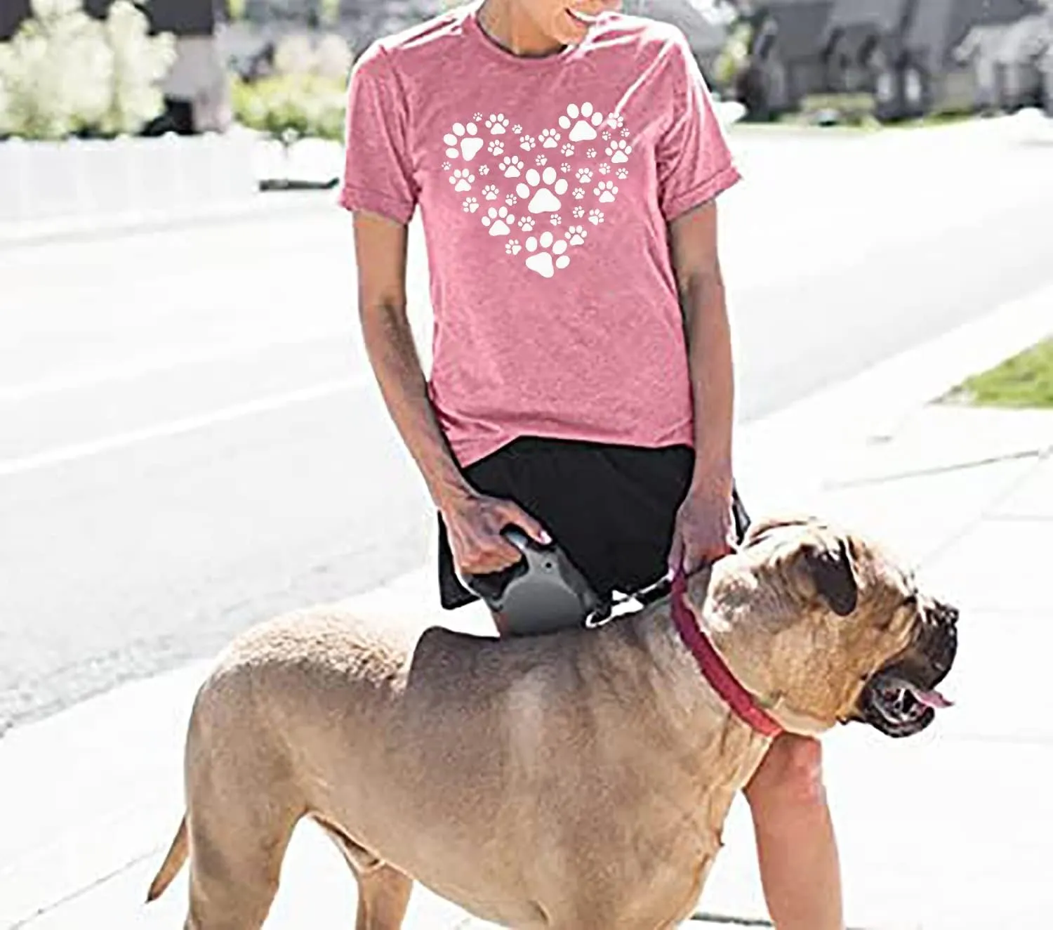 Susongeth Dog Paw Love Heart Print T-Shirt for Women Short Sleeve Dog Mom Graphic Tees Tops Mother's Day Shirts